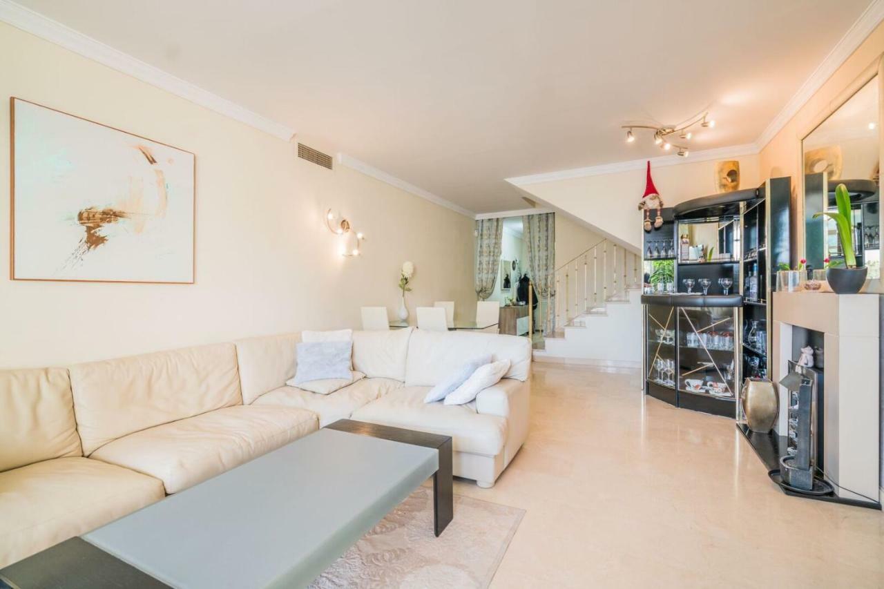 Aloha Gardens Townhouse Apartment *